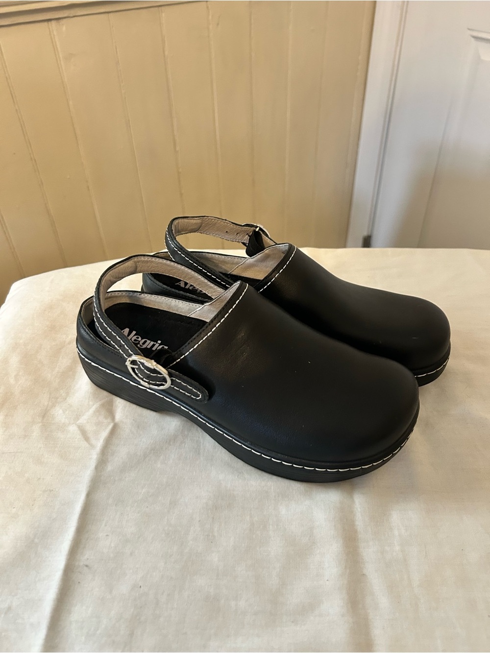 Alegria Olie Black Leather Slingback Clogs Women’s Size 39 (US 9) -Like New!
